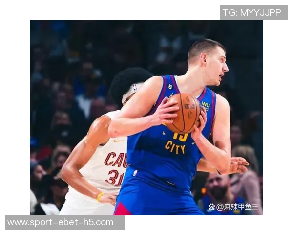 吉莱斯皮上半场三分球五投五中砍下15分4篮板5助攻表现完美无失误